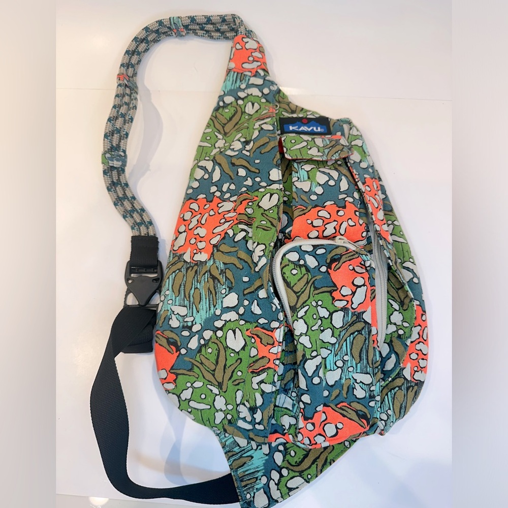 KAVU Mini Rope Bag in Floral Flare - Green/Blue/Neon Orange